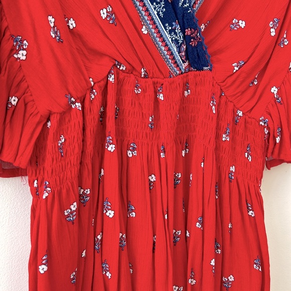 Francesca’s Collections Tops Womens Small Red V neck Blouse New - Picture 5 of 7